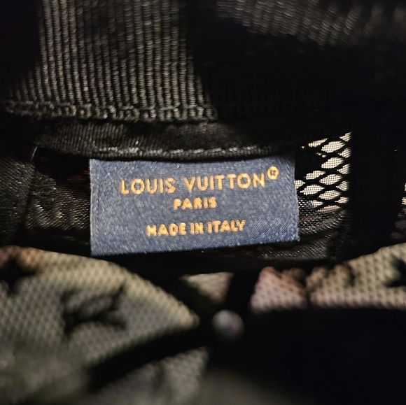 Louis Vuitton Logo Mesh Hat - Picture 7 of 7